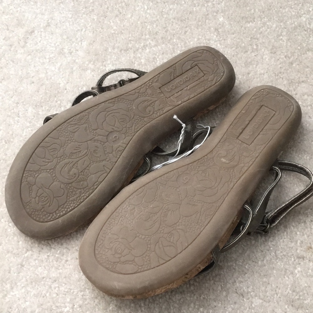 Xhilaration Embellished Slingback Sandals 5 NWOT - Picture 5 of 5